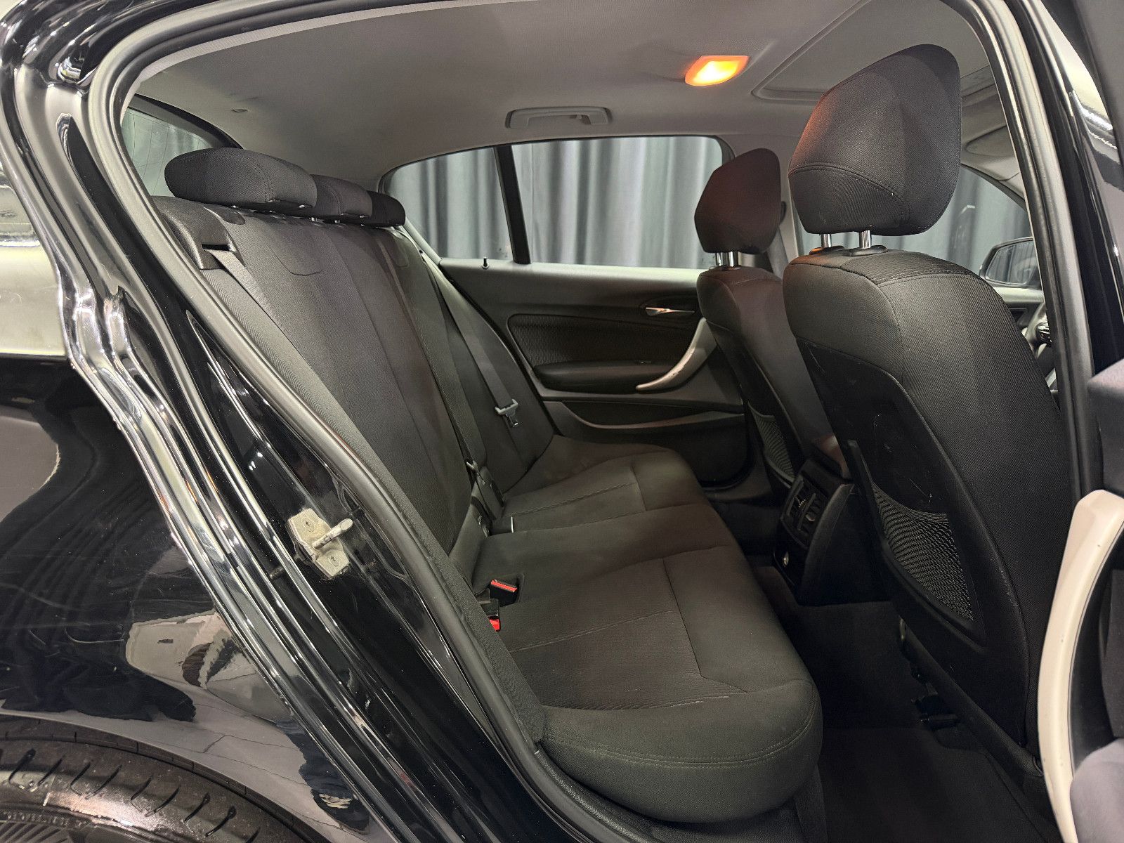 Fahrzeugabbildung BMW 120d xDrive Advantage|AUTOMATIK|HIFI|PDC|PANO|NA