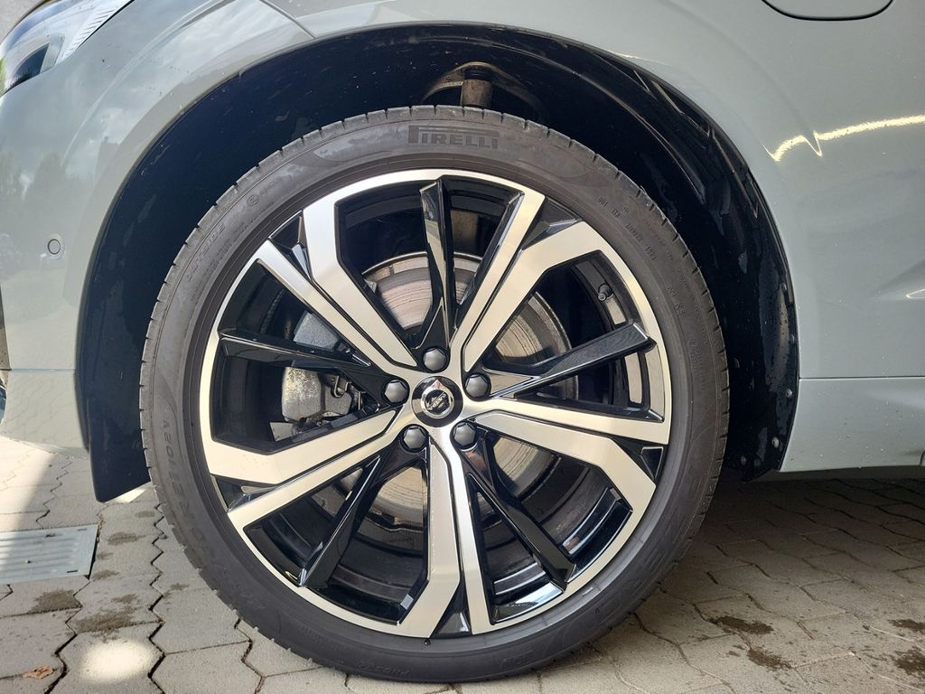 Volvo XC60 Plus Dark Recharge Plug-In Hybrid AWD T6 Tw