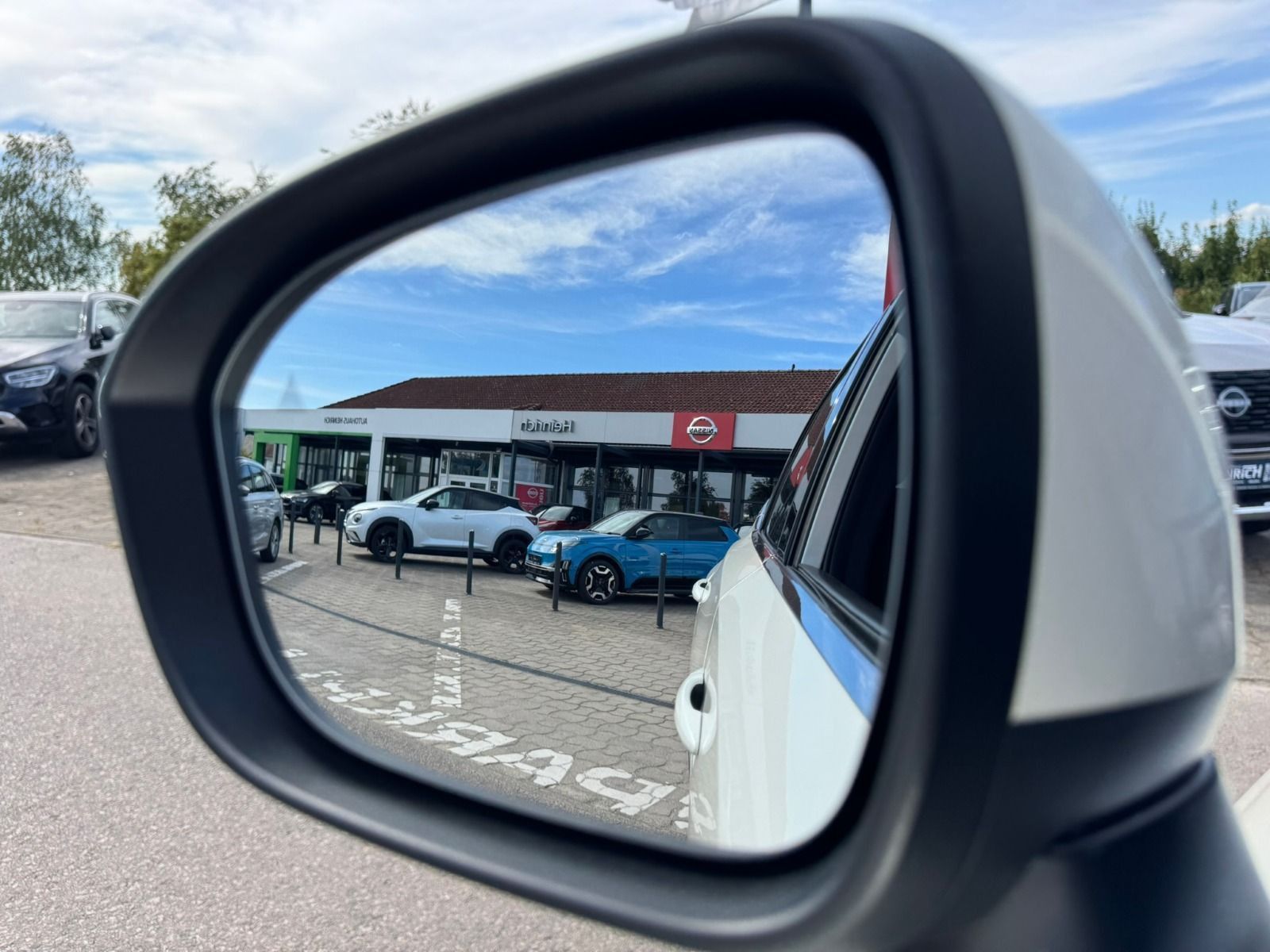 Fahrzeugabbildung Nissan Qashqai 1.3 DIG-T Tekna*AHK*360°Cam*Head-Up*eHec