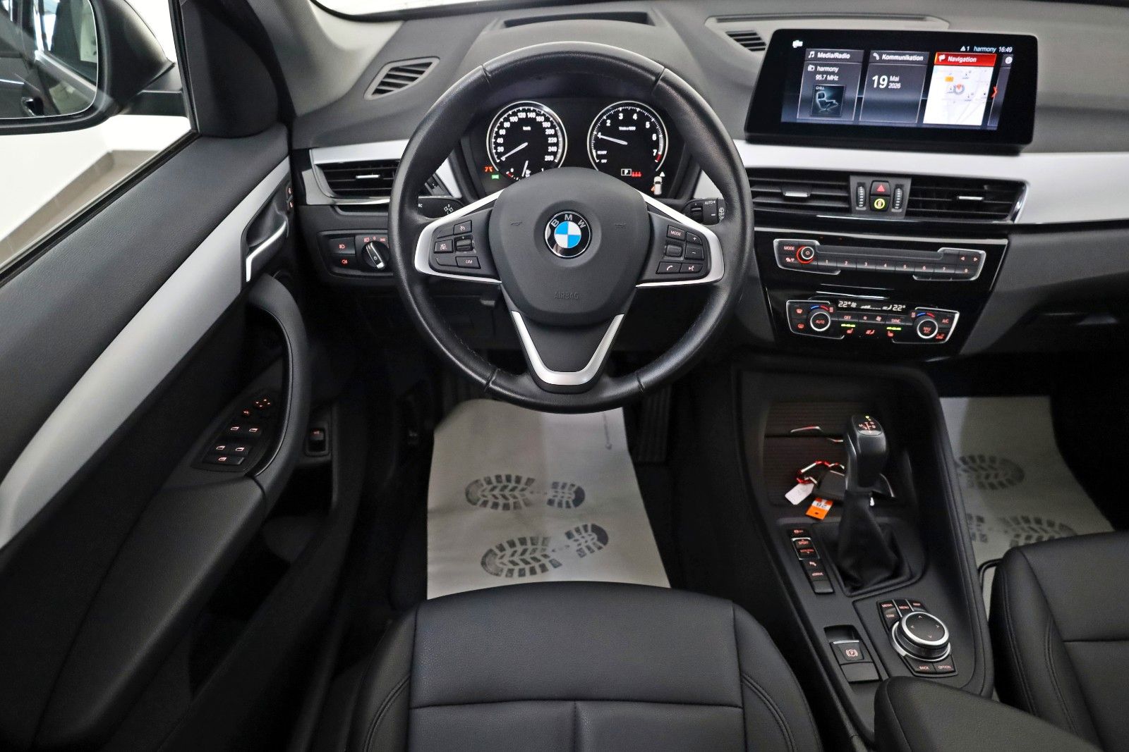 Fahrzeugabbildung BMW X1 xDrive 25e Advantage,Leder,Navi,HUD,Kamera,SH