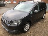 Volkswagen Touran Match 1.4 TSI*NAVI*TEILLEDER*SHZ*PDC - VW Touran Gebrauchtwagen in Köln