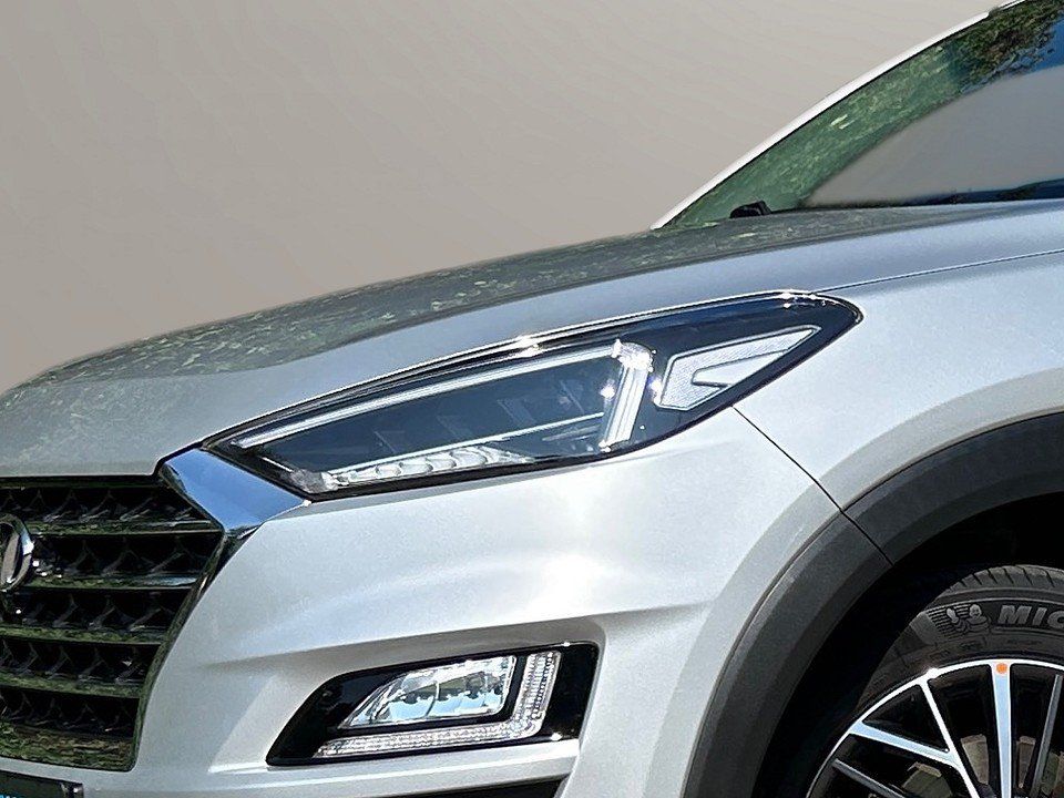 Fahrzeugabbildung Hyundai TUCSON 1.6 CRDi 2WD STYLE CARPLAY+360°+NAV+SHZ++