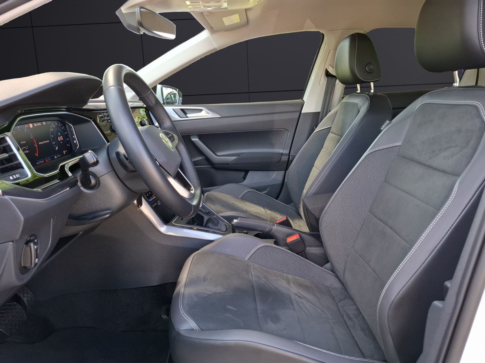 Fahrzeugabbildung Volkswagen Polo TSI Style DSG Matrix Navi AID ACC RFK SH LM