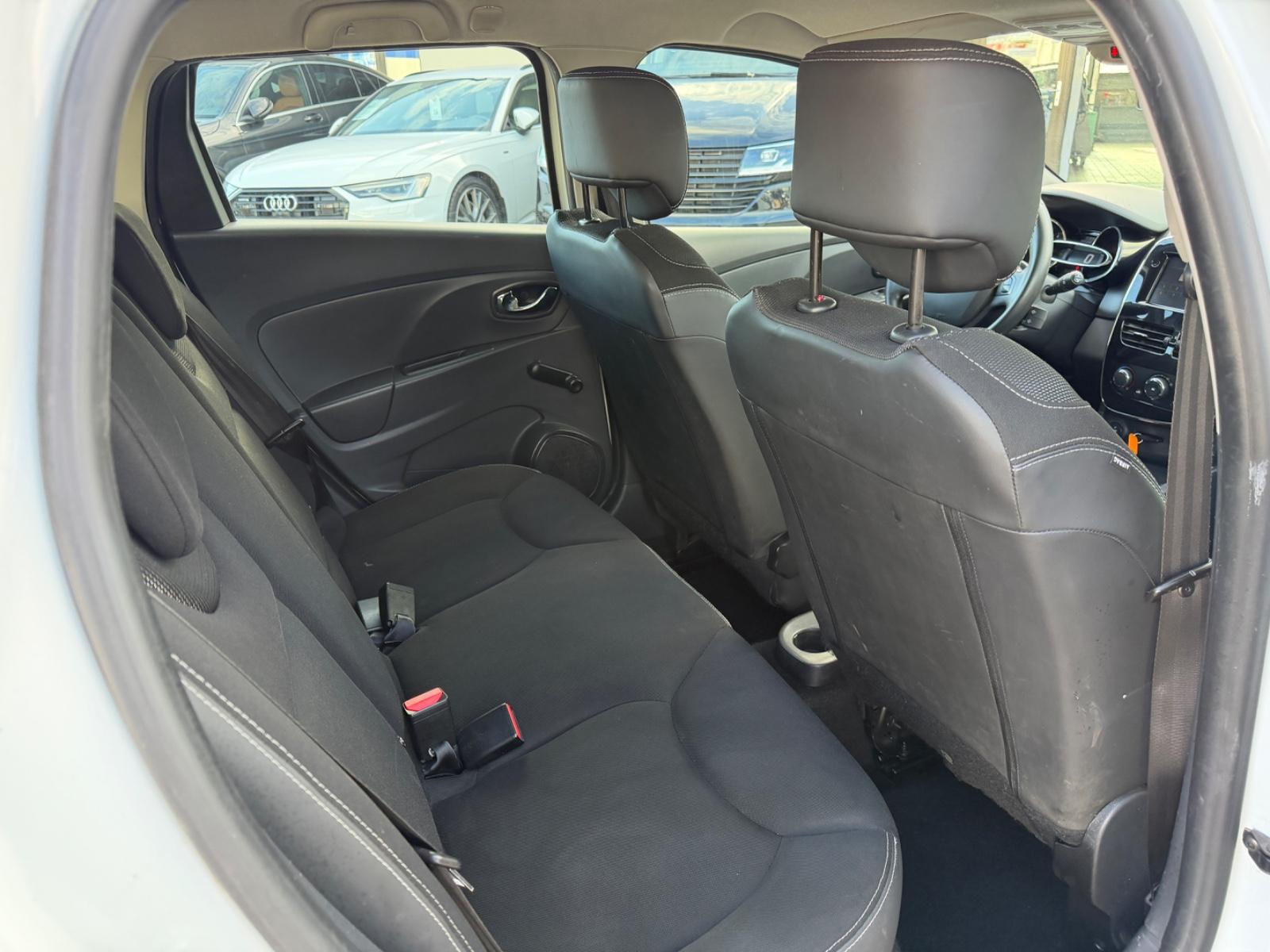 Renault Clio 2013 — photo 17