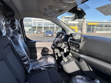 Fotografie des Opel Vivaro 1.5 Diesel 120 M S&S AHK Winter