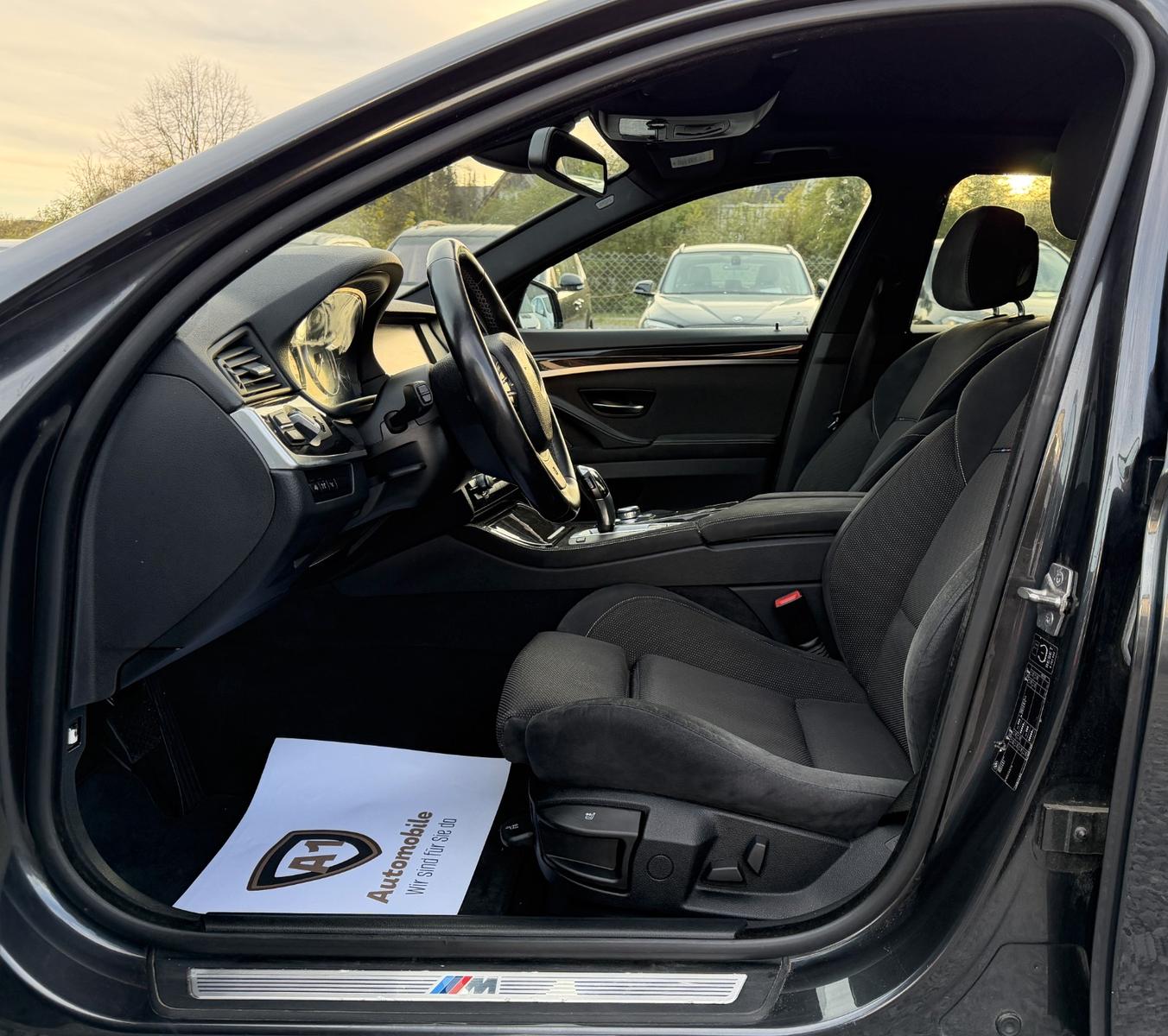BMW 530d T°M-PAKET°PANO°BI XENON°HUD°ALCANTARA°AHK°
