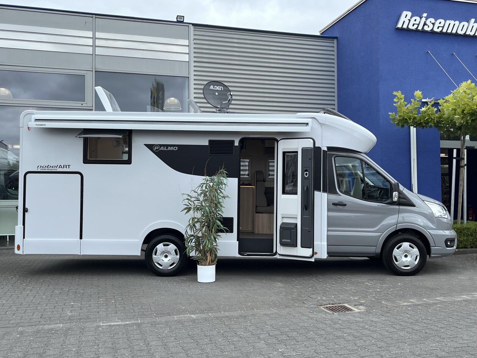 Fahrzeugabbildung NobelART T 6000 Ford