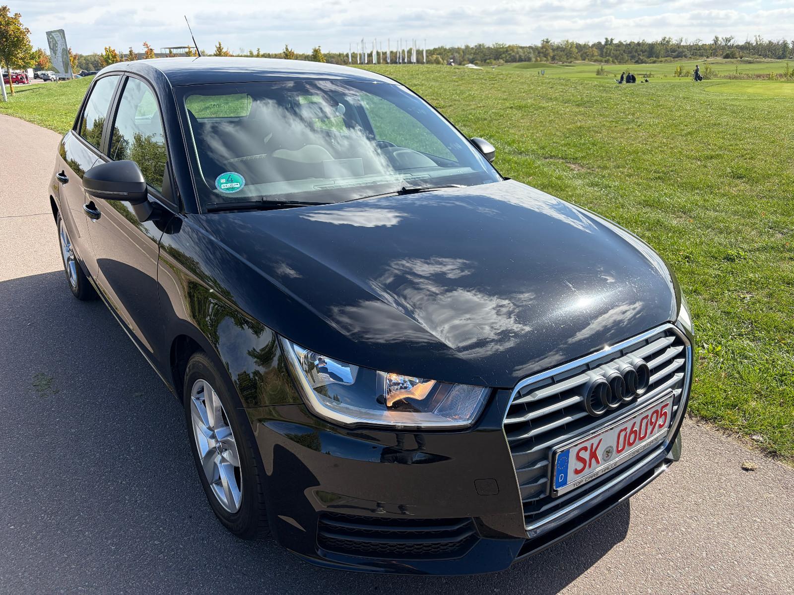 Audi A1 Sportback*NAVI*PDC*KLIMA*SITZHIZUNG*
