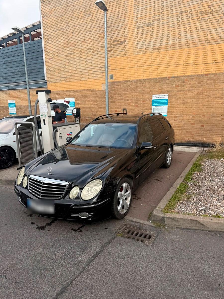 Mercedes-Benz E 320