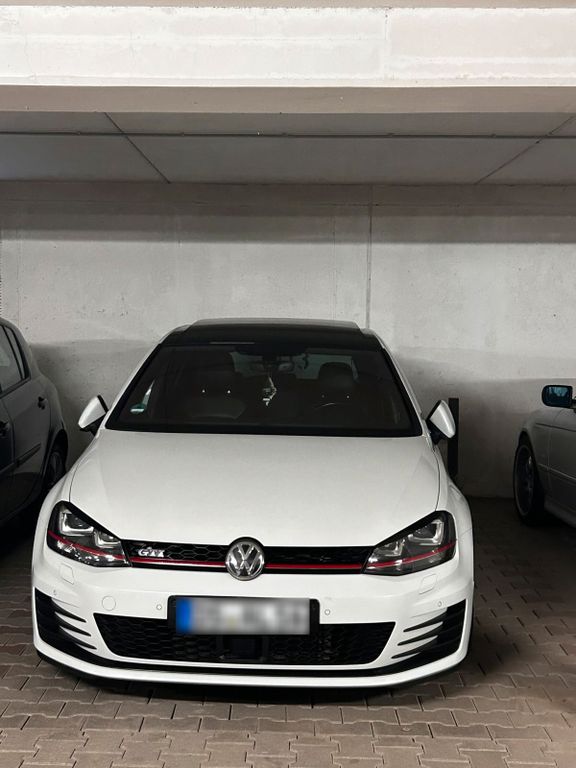 Image of Volkswagen Golf