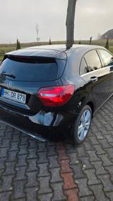 Mercedes-Benz A 200 d 4MATIC neue Bremsen & Reifen/ TÜV NEU - Mercedes-Benz A 200 mit Diesel-Antrieb