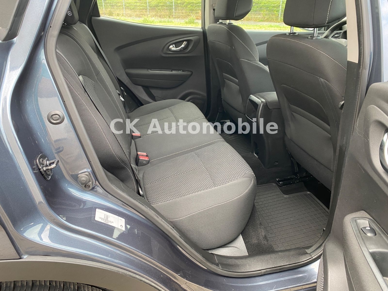 Fahrzeugabbildung Renault Kadjar Life 1.2 TCe/Klima/Tempomat/PDC/AHK