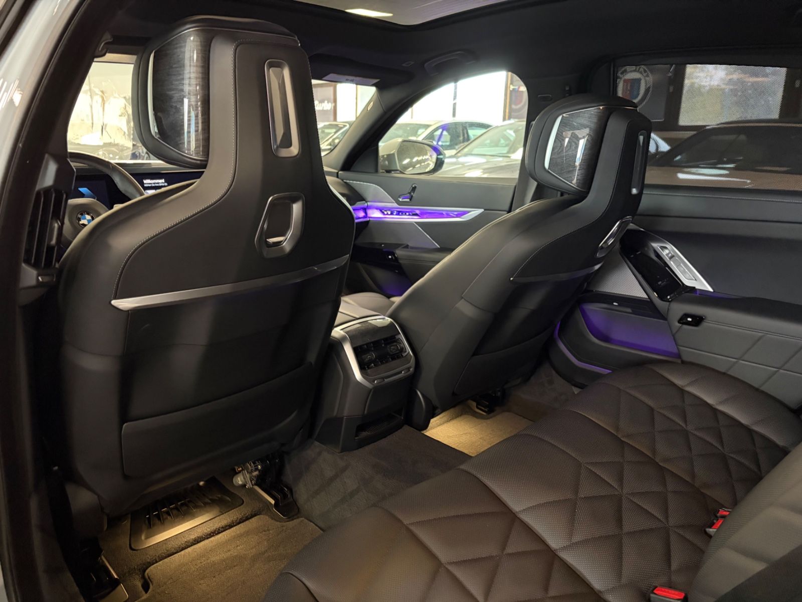 BMW 740i M Sport Paket*Kristall Paket*SkyLounge*B&W* foto 13