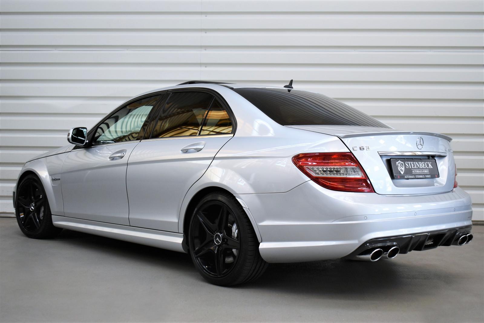 MERCEDES-BENZ C63 AMG V8 6.2 457ch BVA Toit ouvrant Sièges chauffants cuir