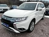 Mitsubishi Outlander PHEV Basis Spirit 4WD *Alcantara*Navi* - Mitsubishi Outlander: Basis Spirit