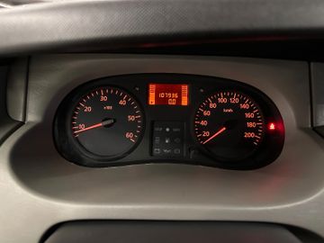 Renault Trafic Combi L1H1 2,7t  verglast*9- Sitzer*AHK*