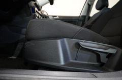 Fahrzeugabbildung Volkswagen Golf VII VARI. 2.0D COMFORT. 4M NAVI/KAMERA/AHK