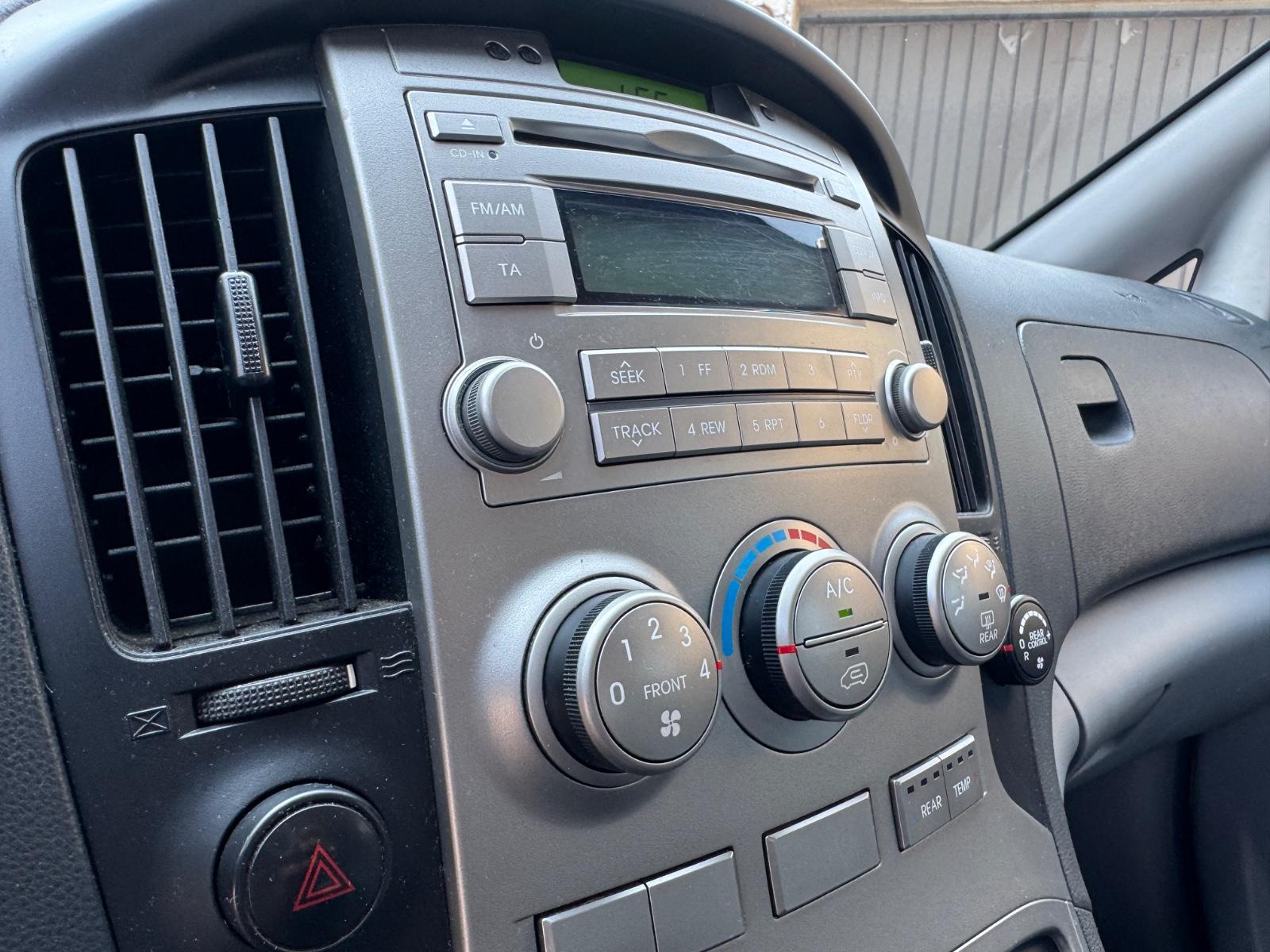 Hyundai H-1 Travel Comfort | 1 hand | 8 Sitzer |