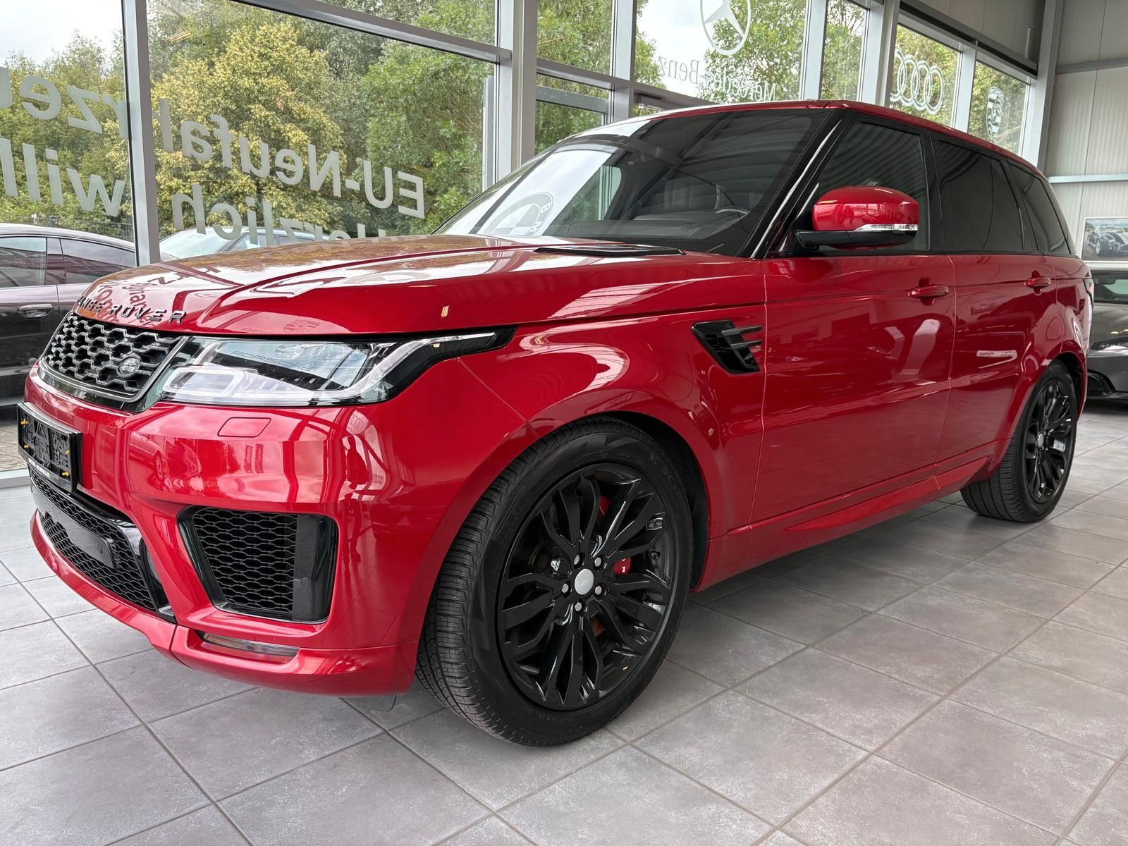 Fahrzeugabbildung Land Rover Range Rover Sport P400e HSE Dynamic, 21 zoll