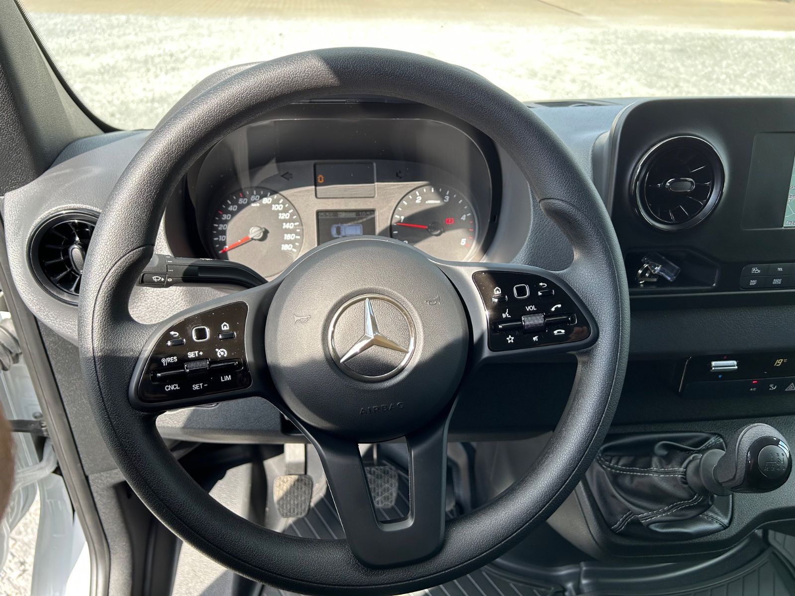 Fahrzeugabbildung Mercedes-Benz Sprinter III Kasten 317 CDI  Navi Shz Kam. Tem
