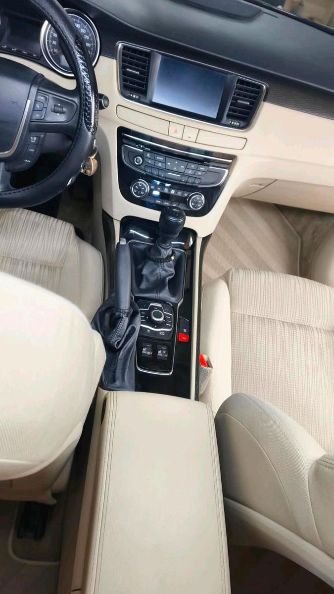 Peugeot 508 2012 — photo 12