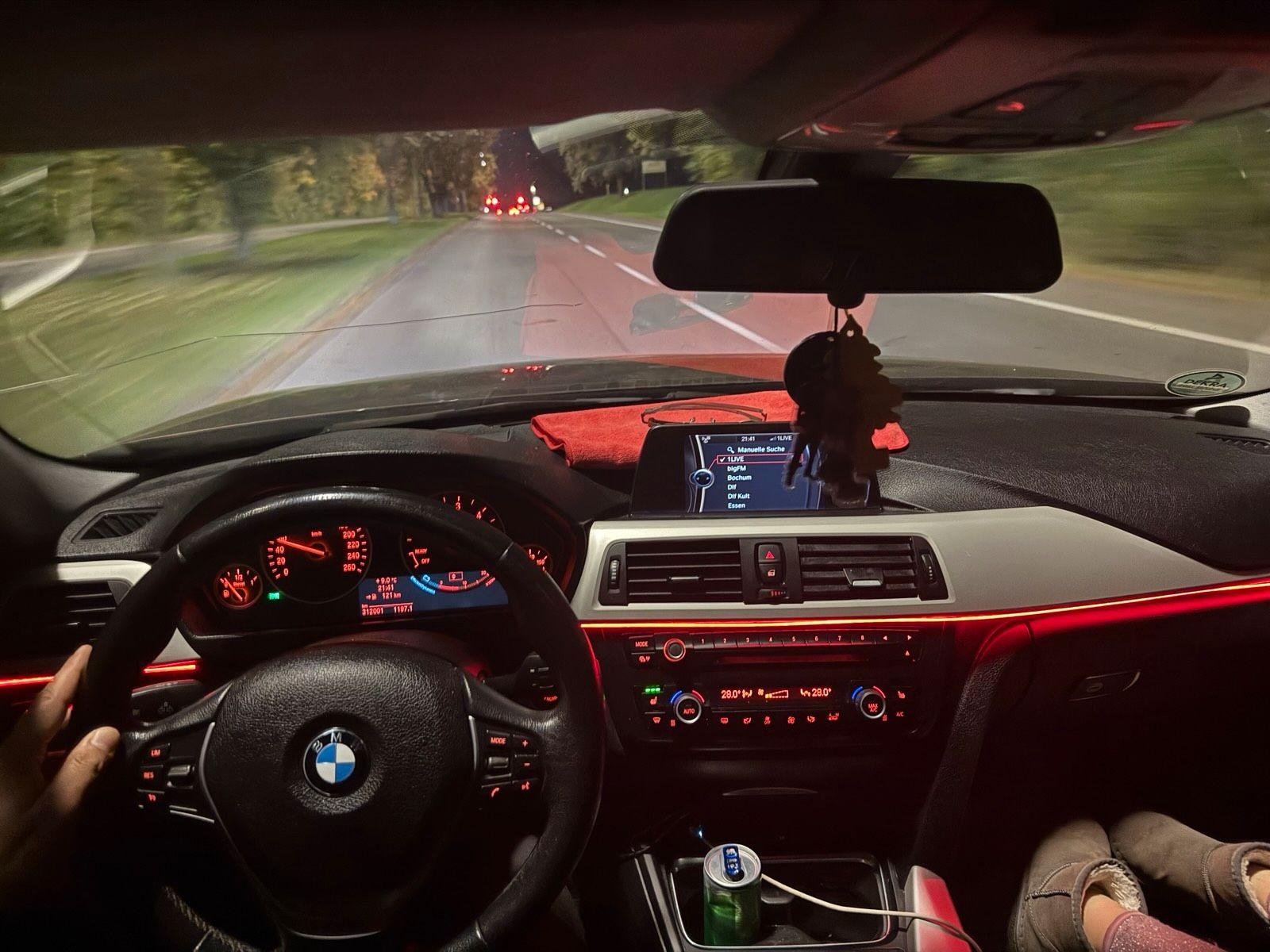 BMW 320 2013 — interior
