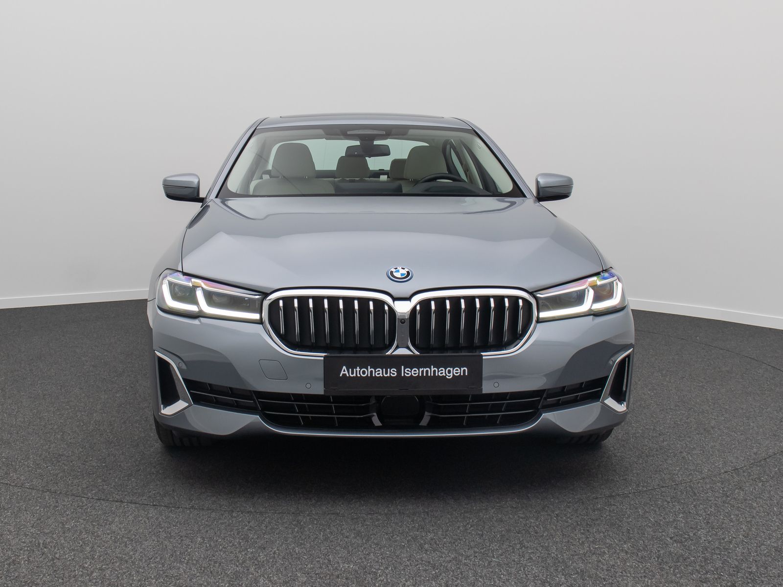Fahrzeugabbildung BMW 530e Luxury Line 360°Glasdach Laser HUD DAB HiFi