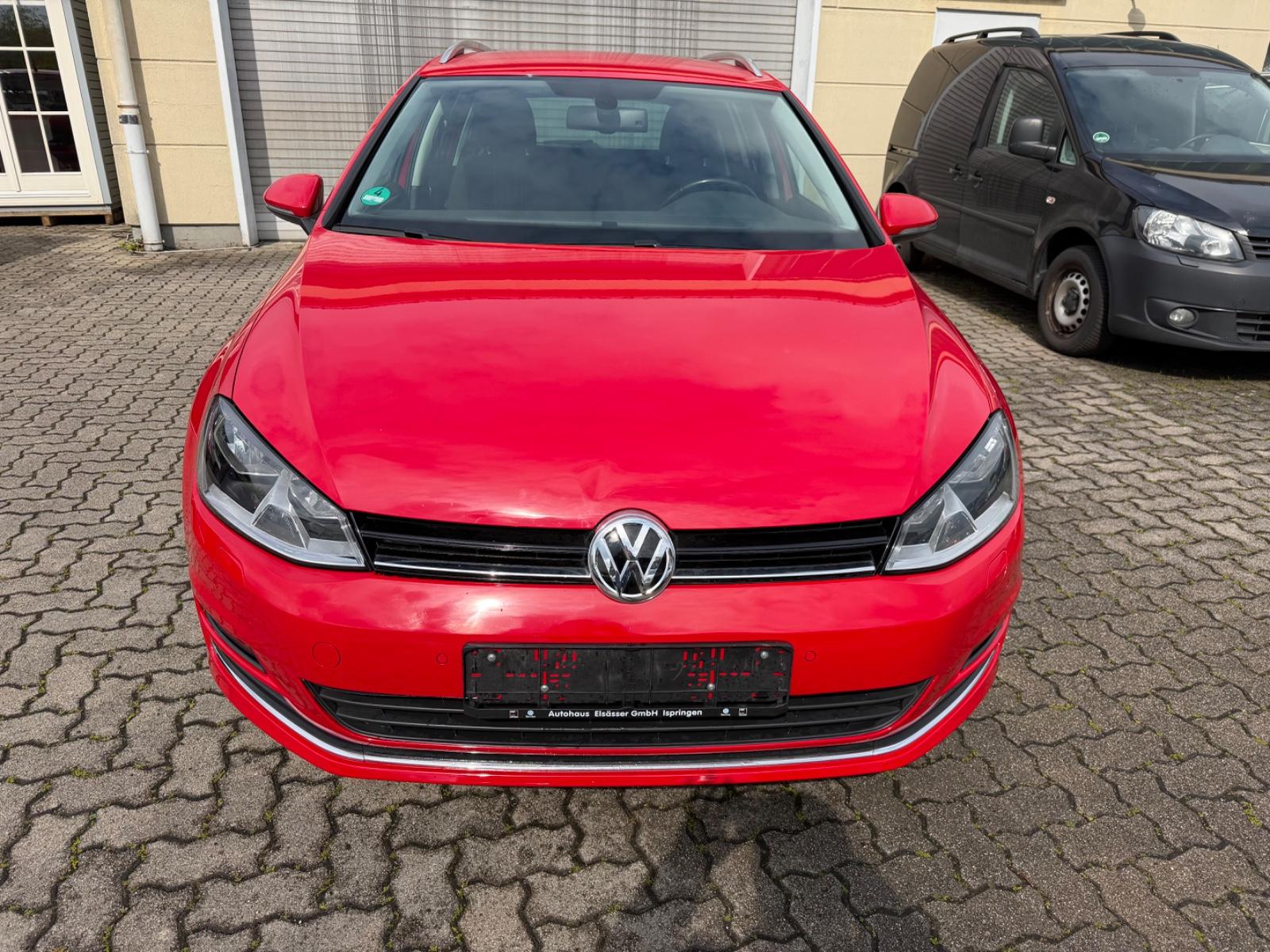 Volkswagen Golf VII Variant Lounge BMT