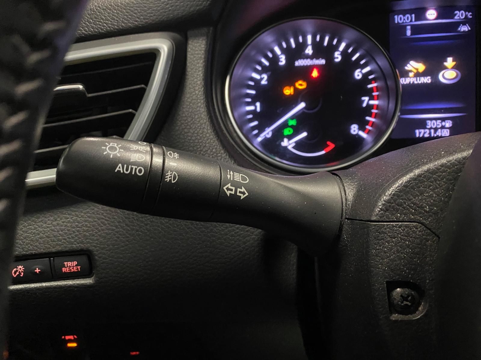Fahrzeugabbildung Nissan Qashqai 1.2 ACENTA PANORAMA+360°KAMERA+NAVI+18"