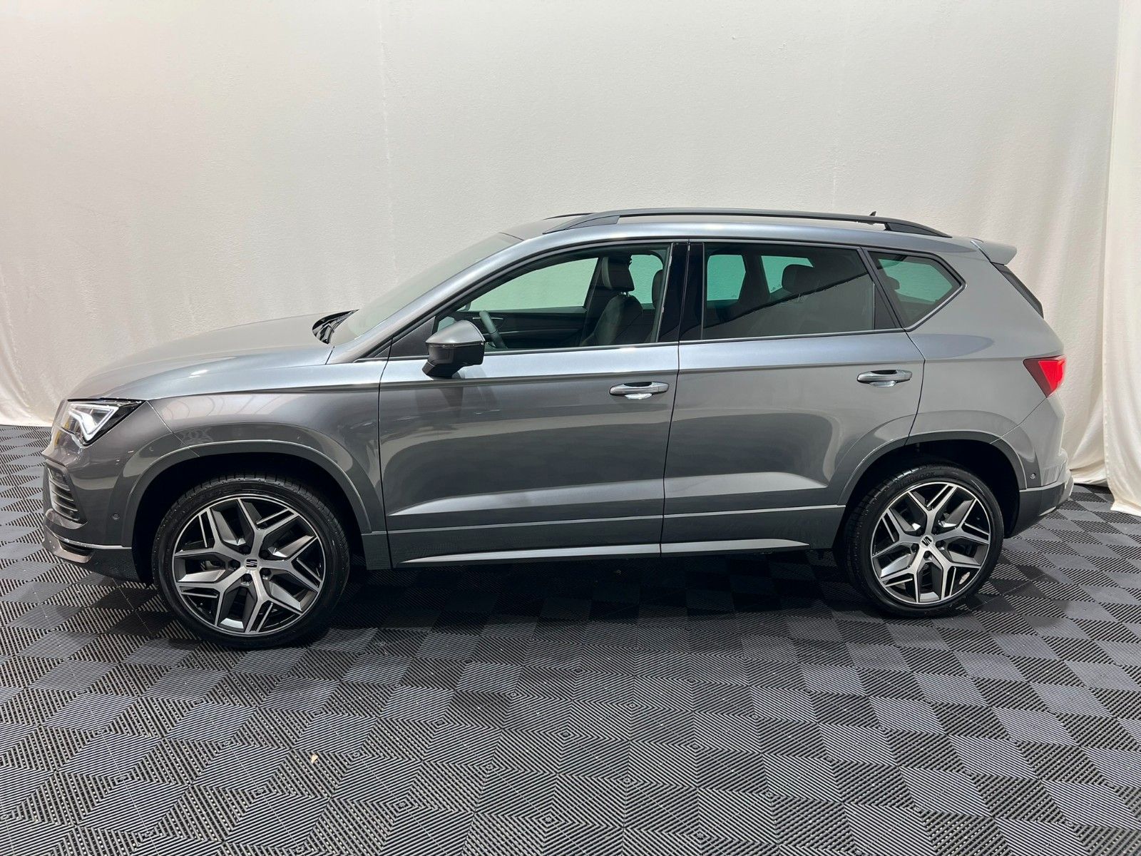 Fahrzeugabbildung SEAT Ateca 1.5 TSI FR DSG