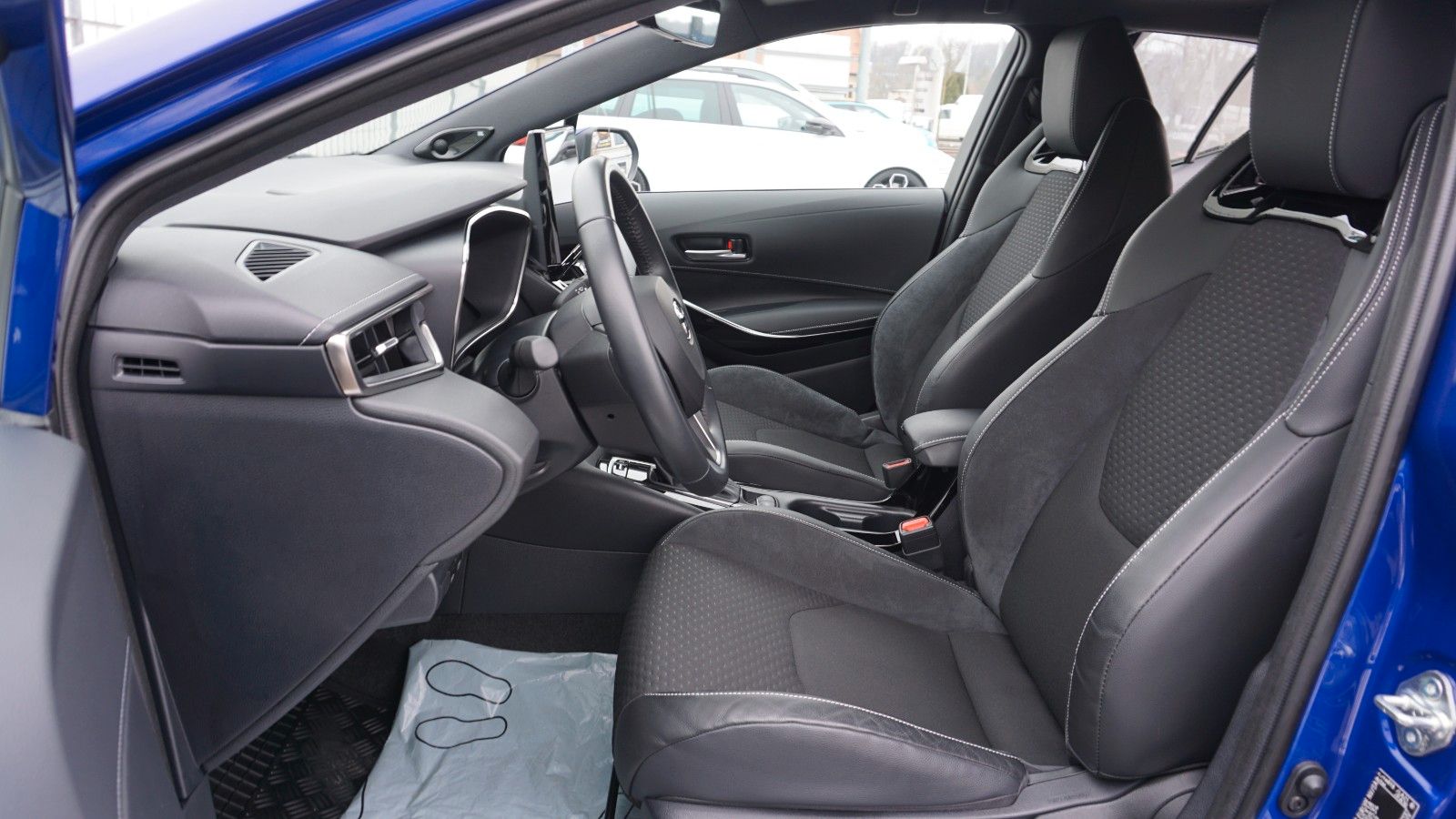 Fahrzeugabbildung Toyota Corolla Hybrid Lounge, Navi, LED, Kamera,Head Up