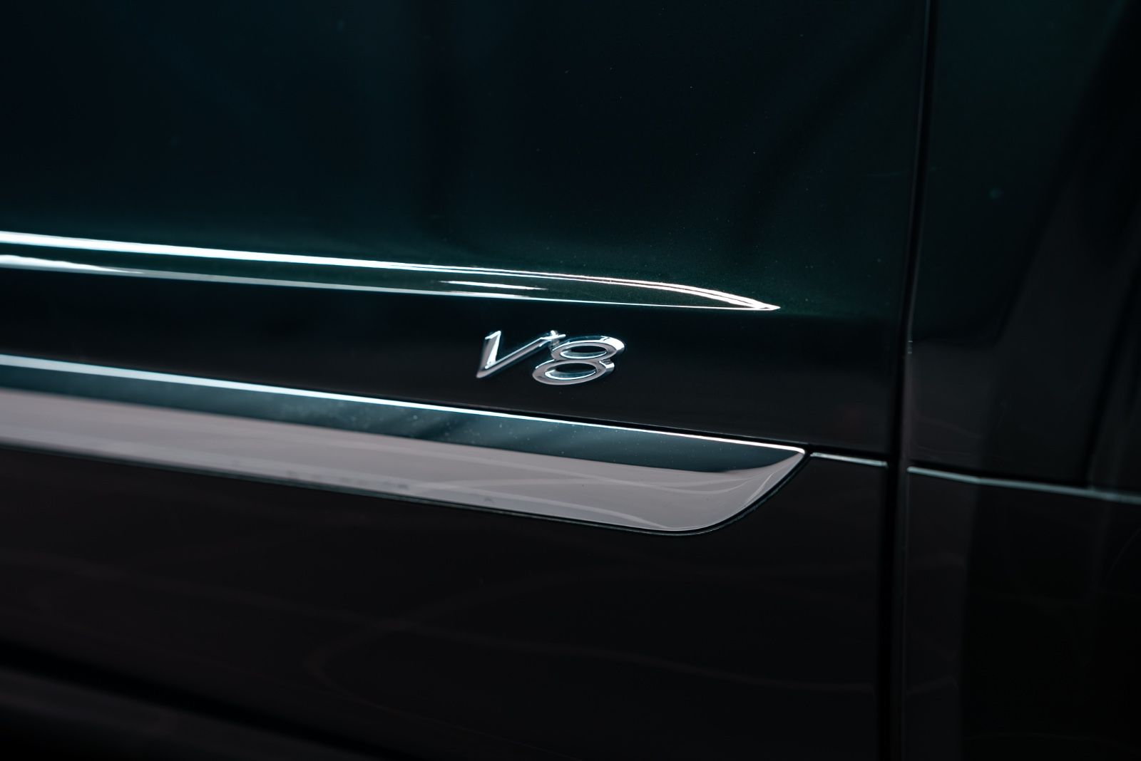 Fahrzeugabbildung Bentley Bentayga V8 FIRST EDITION/NAIM/TOURING SPEC
