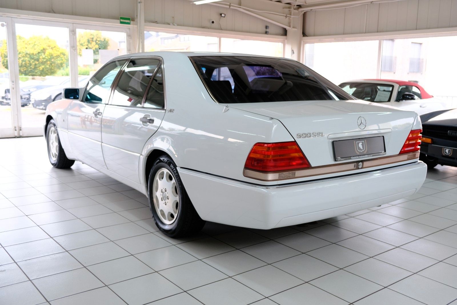 Fahrzeugabbildung Mercedes-Benz 600 SEL aus Japan im sehr schönen Zustand