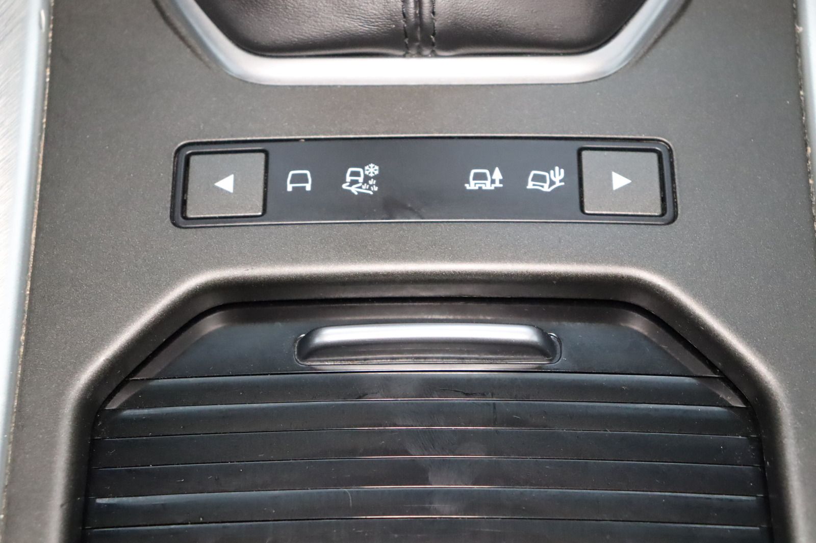 Fahrzeugabbildung Land Rover Range Rover Evoque 2.0 i4D HSE Dynamic