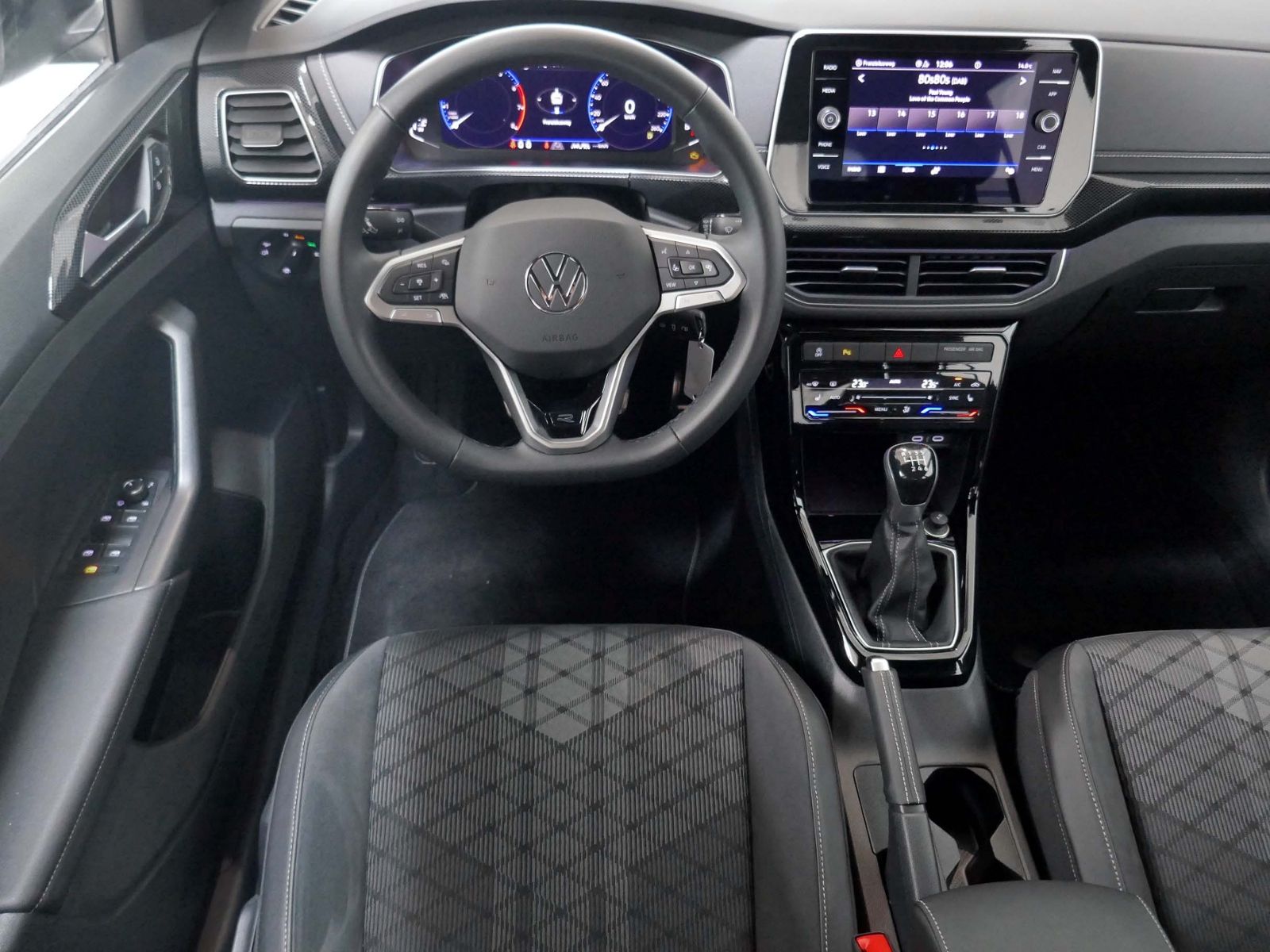 Fahrzeugabbildung Volkswagen T-Cross R-Line 1.0 TSI | LED RFK ACC Navi