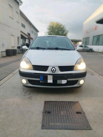 Volkswagen Ich verkaufe mein Auto Reno Klio 1.6 16V B...