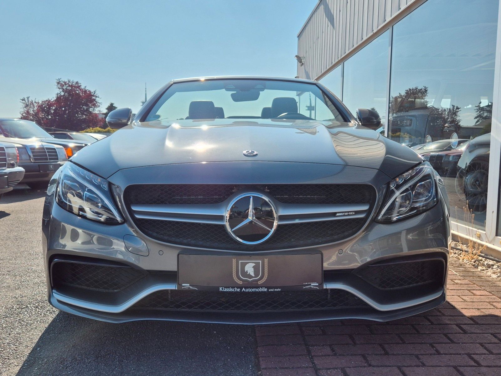 Fahrzeugabbildung Mercedes-Benz C 63 AMG Cabrio/Dt./Burm/Head/Fahrpaket