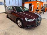 Audi A3 attraction Bi-Xenon Sitzheizung Klimaaut. - Audi A3 aus 2013: Limousine
