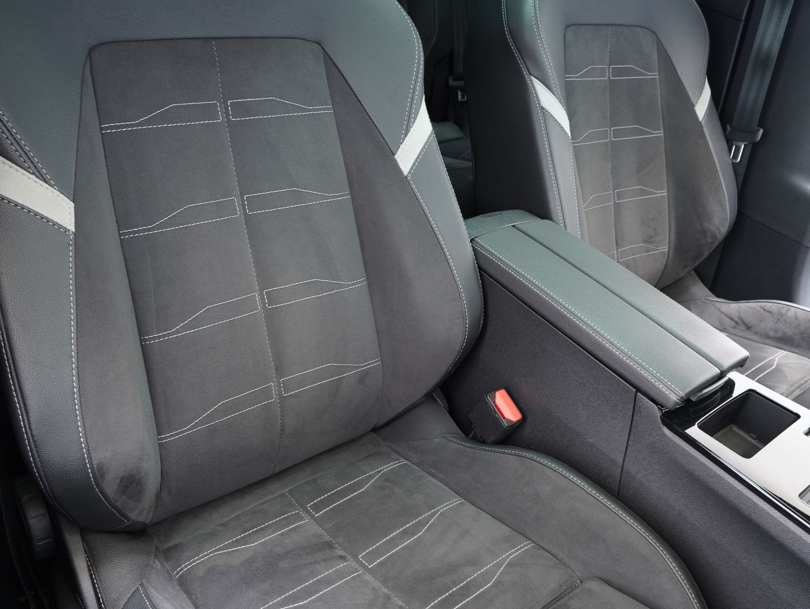 Fahrzeugabbildung Opel Astra L 1.5 D Sports Tourer GS Line PANO
