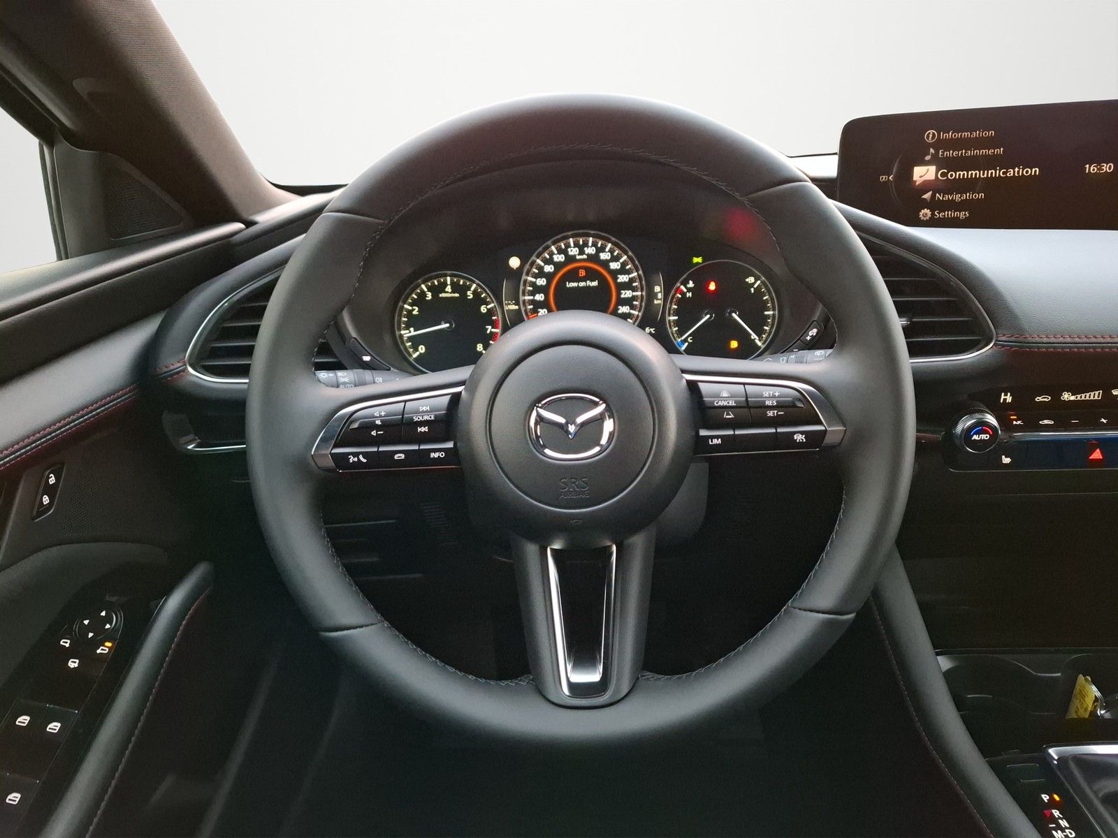 MAZDA 3 2.5 e-SKYACTIV G 140PS 6AT Homura - Image 11