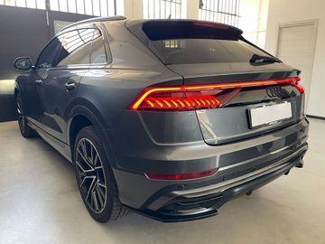 Audi Q8 - 6