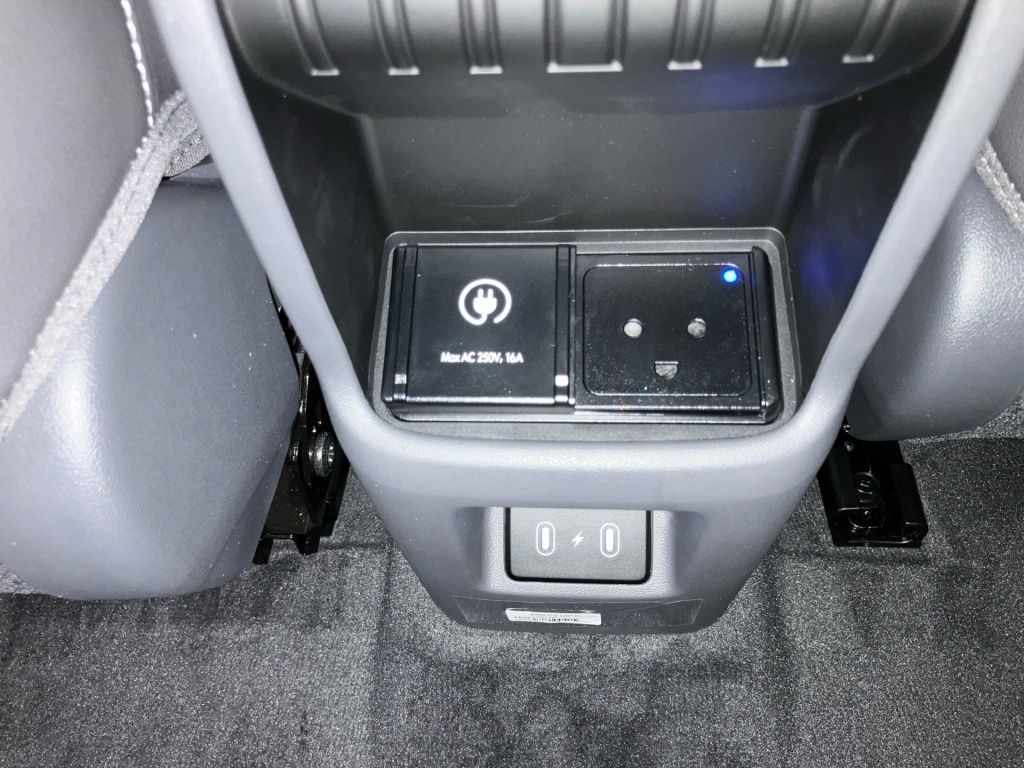 Fahrzeugabbildung Hyundai KONA EV 2WD 65kWh Prime 2xKlima 360 ACC AUT HUD