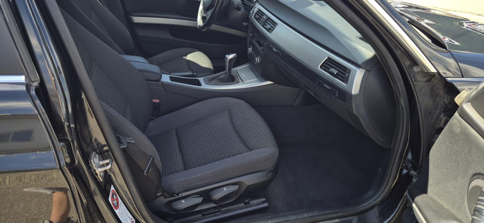 BMW 320 2010 — photo 5