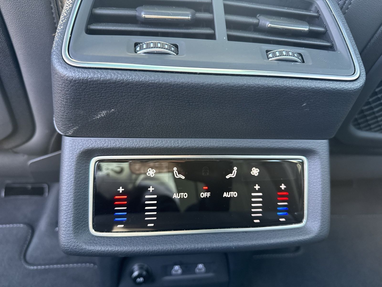 Audi Q8 e-tron - Bild 16