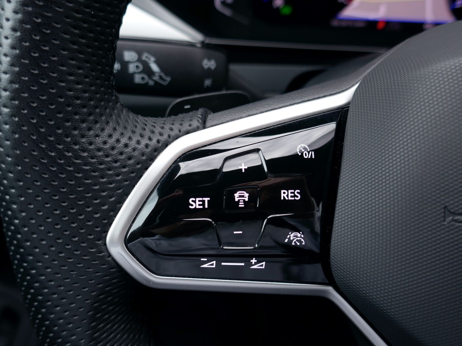 Fahrzeugabbildung Volkswagen Arteon SB R-Line 2.0 TDI DSG | LED RFK ACC