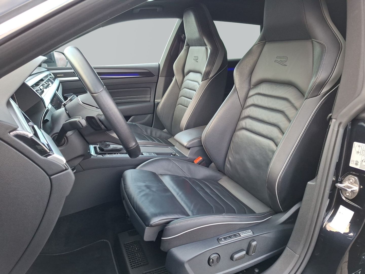 Arteon SB 2.0 R-Line 4Motion *AHK*MATRIX*HARMAN*