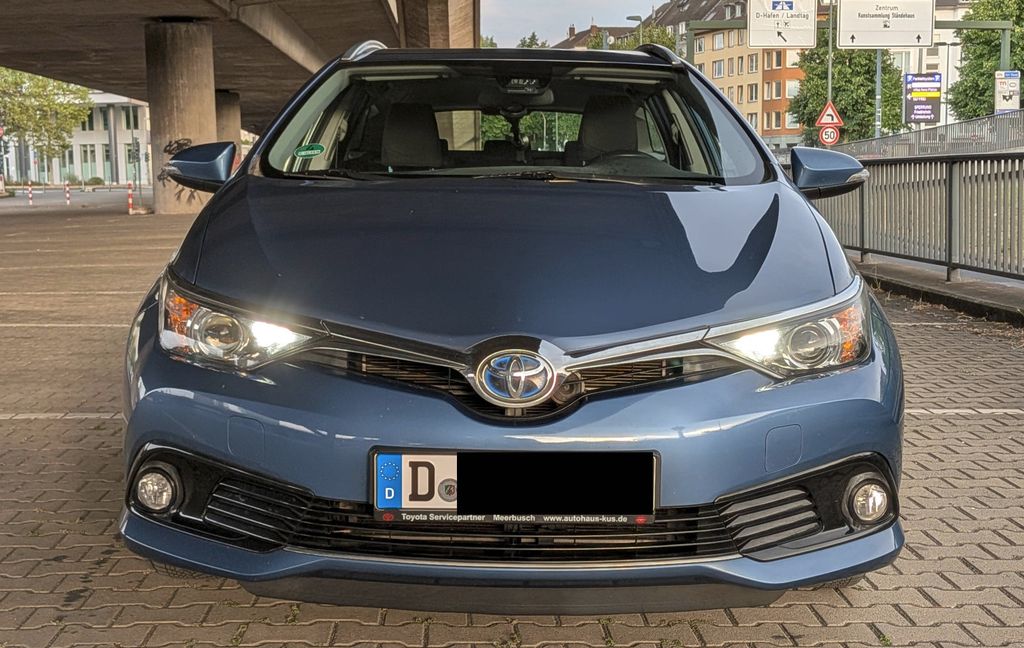 Image of Toyota Auris Touring Sports
