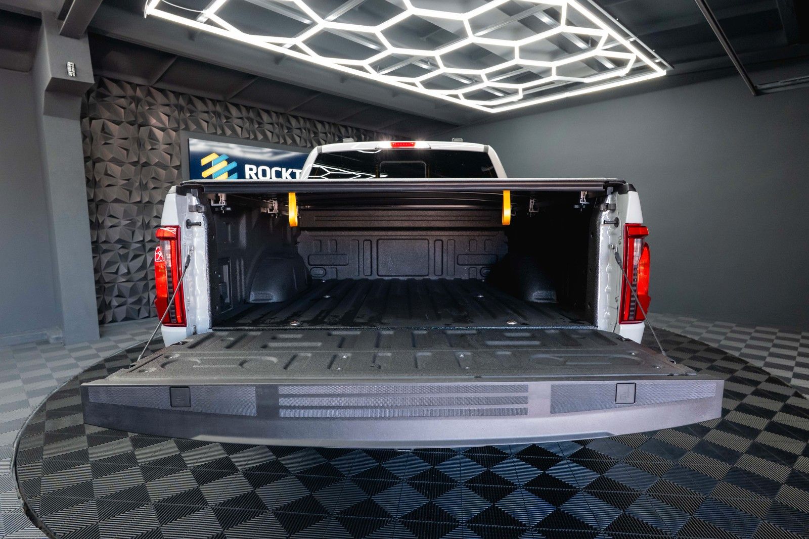 Fahrzeugabbildung Ford F150 3.5L V6 PowerBoost RAPTOR Twin-Turbo 4x4