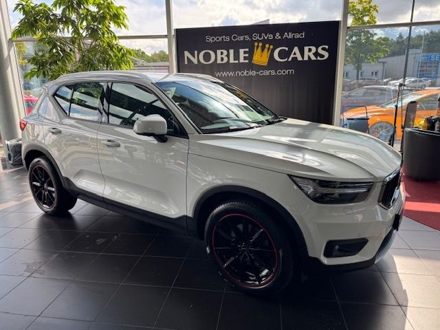 Fahrzeugabbildung Volvo XC40 Momentum Pro AWD AHK LED NAVI