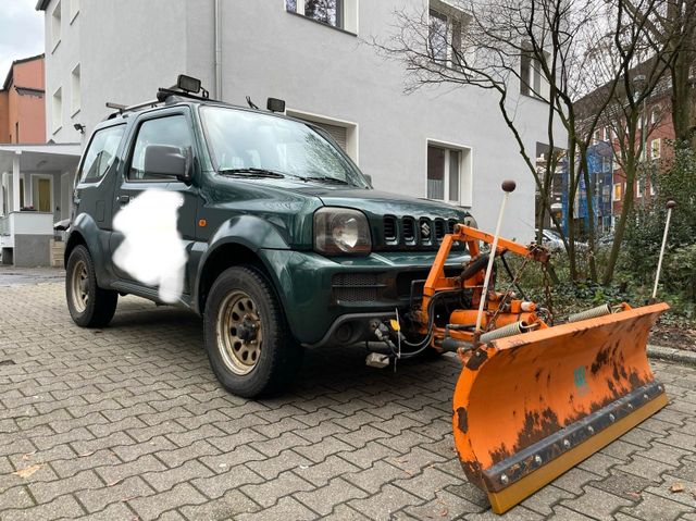 Suzuki Jimny Winterdienstfahrzeug